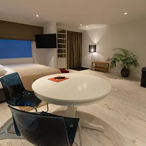 https://tamtam-studio.utrechthotels.net